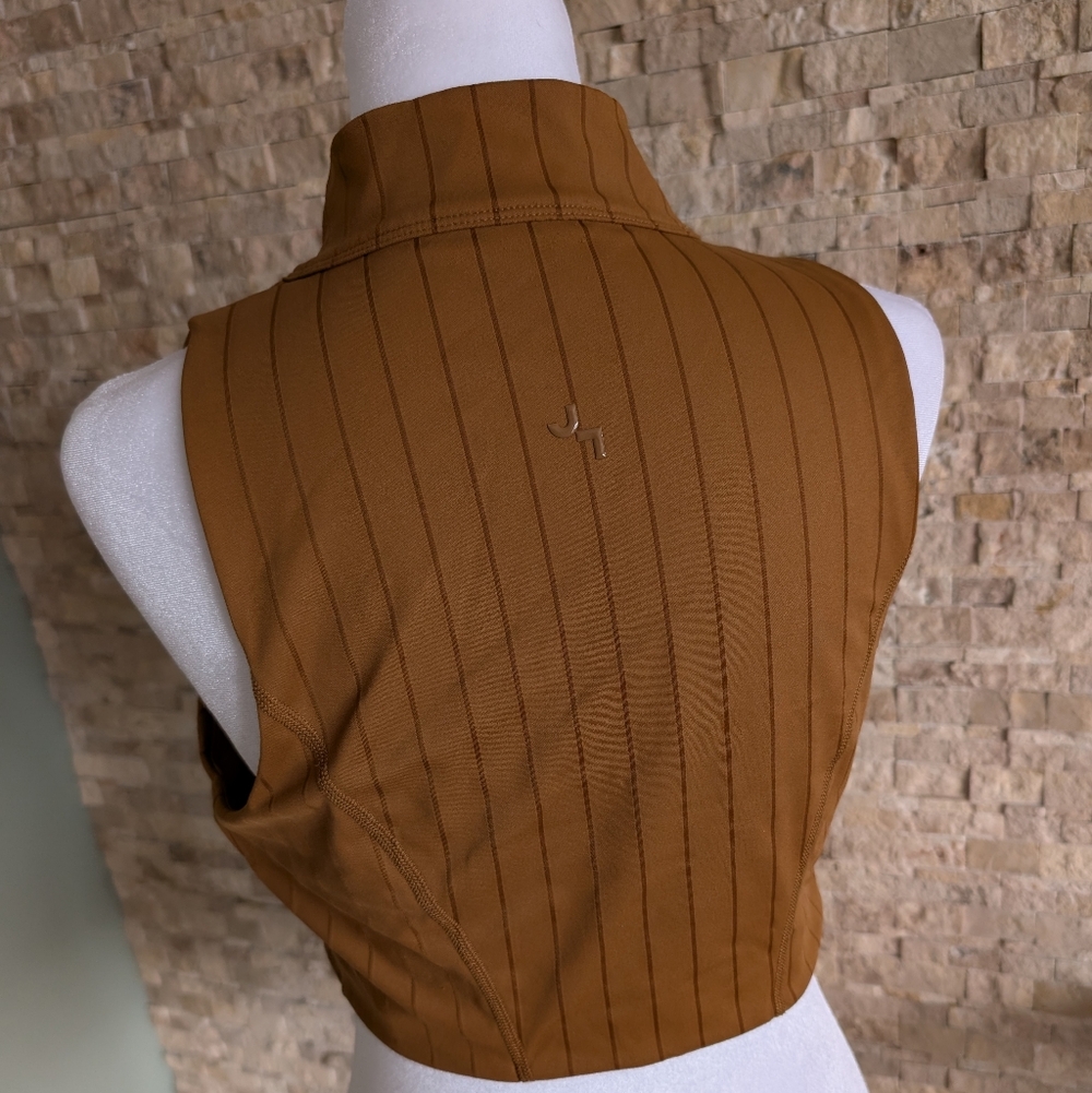 XL Mock Neck Athleisure Crop Top Sports Bra Neutral Tennis Prep Stripes Zip - Picture 2 of 7